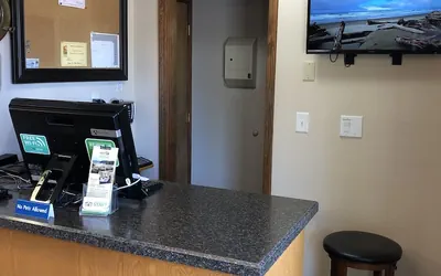 Photo 5 - Super 8 by Wyndham Florence OR