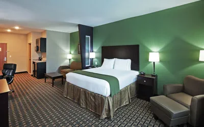 Photo 2 - Holiday Inn Express Hotel & Suites JACKSONVILLE by IHG