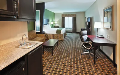 Photo 4 - Holiday Inn Express Hotel & Suites JACKSONVILLE by IHG