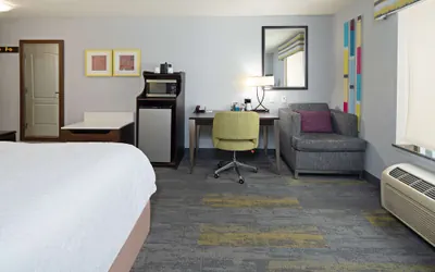 Photo 5 - Hampton Inn & Suites Bakersfield/Hwy 58, CA