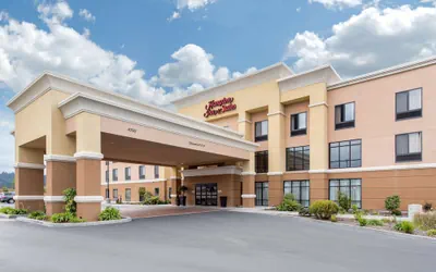 Photo 2 - Hampton Inn & Suites Arcata