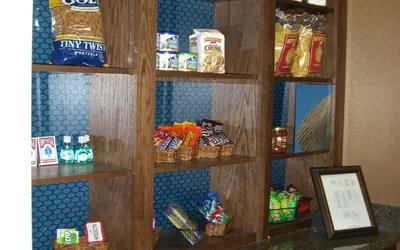 Photo 5 - Hampton Inn & Suites Pueblo/North