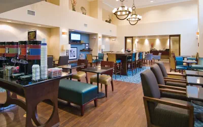 Photo 5 - Hampton Inn & Suites Baton Rouge/Port Allen