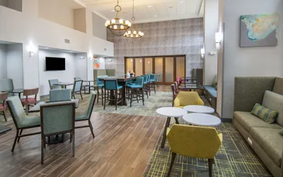 Photo 2 - Hampton Inn & Suites Baton Rouge/Port Allen