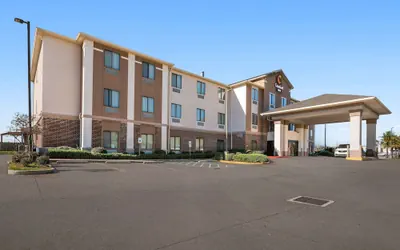 Photo 2 - Comfort Inn New Orleans Airport South