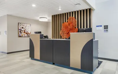 Photo 4 - Best Western Plus Rose City Conference Center Inn
