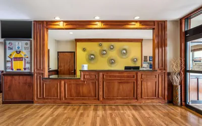 Photo 5 - Best Western Plus Circle Inn