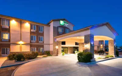 Photo 2 - Holiday Inn Express & Suites Casa Grande by IHG