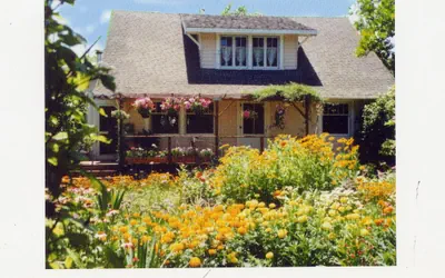 Photo 2 - Hollyhock Country House