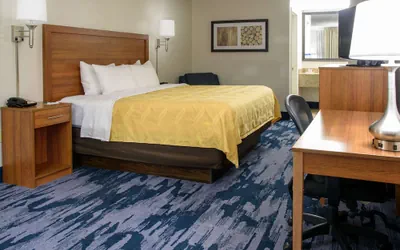 Photo 4 - Quality Inn Lewisburg