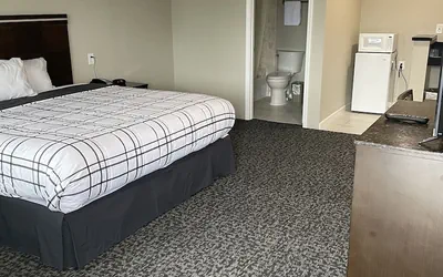 Photo 2 - Royal Inn Eugene
