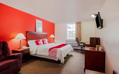 Photo 2 - OYO Hotel Morton/East Peoria I-74
