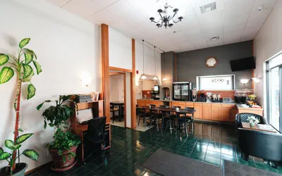 Photo 3 - Bay City Inn