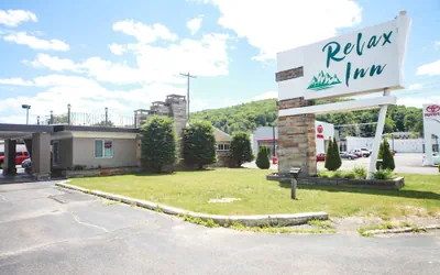 Photo 2 - Relax Inn