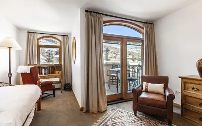 Photo 5 - The Caledonian by All Seasons Resort Lodging