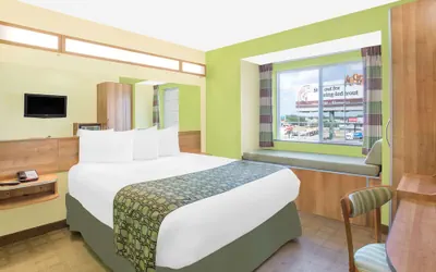Photo 5 - Microtel Inn & Suites by Wyndham Tuscumbia/Muscle Shoals