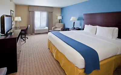 Photo 2 - Holiday Inn Express & Suites Shelbyville Indianapolis by IHG
