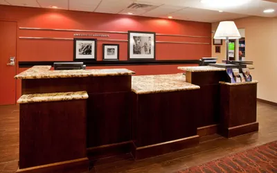Photo 5 - Hampton Inn & Suites Aberdeen