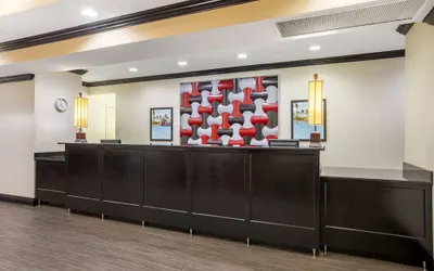 Photo 3 - La Quinta Inn & Suites by Wyndham Conway