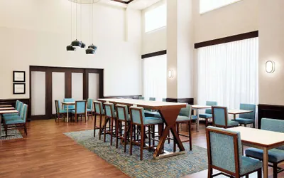 Photo 2 - Hampton Inn & Suites Ridgecrest