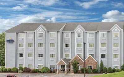 Photo 2 - Microtel Inn & Suites by Wyndham Waynesburg