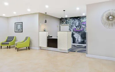 Photo 5 - La Quinta Inn & Suites by Wyndham Ada