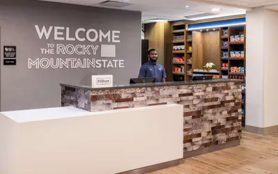 Photo 3 - Hampton Inn & Suites Salida