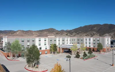 Photo 2 - Hampton Inn & Suites Salida