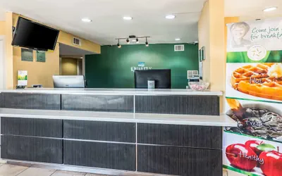 Photo 4 - Quality Inn Corsicana
