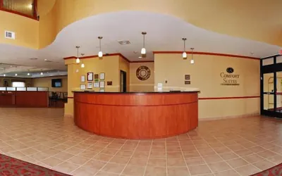 Photo 2 - Quality Suites Near Cedar Creek Lake
