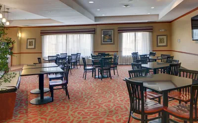 Photo 5 - Quality Suites Near Cedar Creek Lake