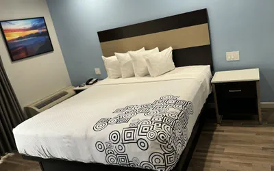 Photo 5 - Surfside Inn Redondo Beach