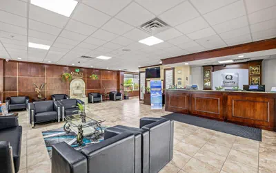 Photo 3 - Quality Inn & Suites Tampa near Fairgrounds and Casino