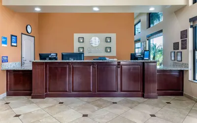 Photo 4 - Comfort Inn & Suites San Bernardino