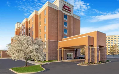 Photo 2 - Hampton Inn & Suites Detroit / Airport - Romulus