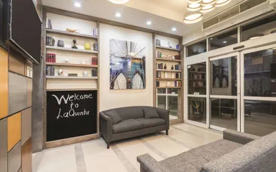 Photo 3 - La Quinta Inn & Suites by Wyndham Brooklyn Downtown