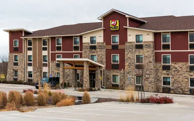 My Place Hotel - Overland Park