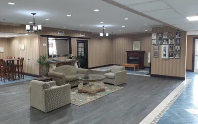 Photo 2 - The Regal Hotel