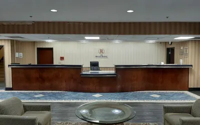 Photo 3 - The Regal Hotel