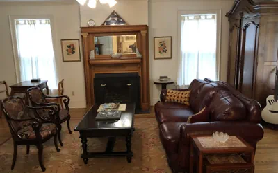 Photo 5 - Love Lane Bed & Breakfast