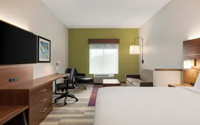 Photo 4 - Holiday Inn Express & Suites Dalton - Walnut Ave by IHG
