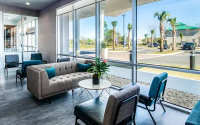 Photo 4 - La Quinta Inn & Suites by Wyndham Miramar Beach-Destin