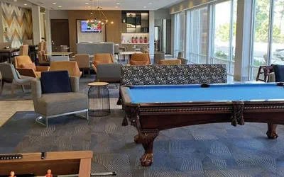 Photo 5 - La Quinta Inn & Suites by Wyndham Oxford