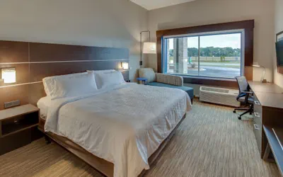 Photo 5 - Holiday Inn Express & Suites Union City by IHG