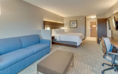 Photo 3 - Holiday Inn Express & Suites Union City by IHG
