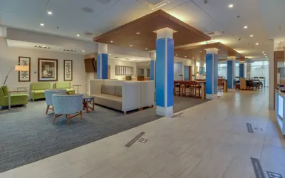 Holiday Inn Express & Suites Union City by IHG