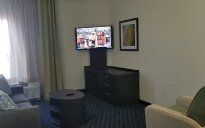 Photo 5 - Candlewood Suites Plano North by IHG