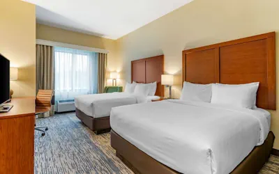 Photo 2 - Comfort Inn & Suites West Des Moines