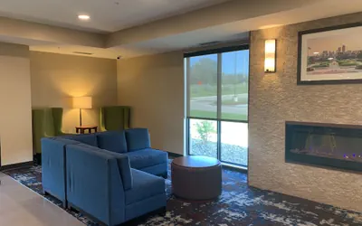 Photo 3 - Comfort Inn & Suites West Des Moines