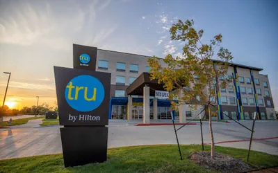 Photo 2 - TRU By Hilton Allen Dallas